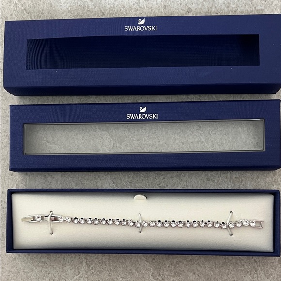 Swarovski Silver Crystal Bracelet - Picture 1 of 3